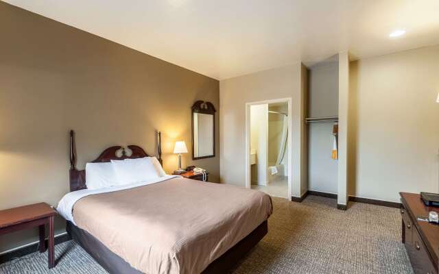 Econo Lodge Inn & Suites Middletown - Winchester South