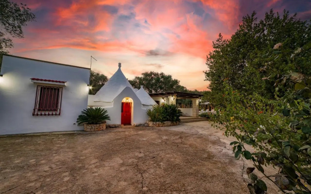 Trulli Stella, Mimosa & Porta Blu - 3 individual Luxury Trulli Villas with private pools and gardens