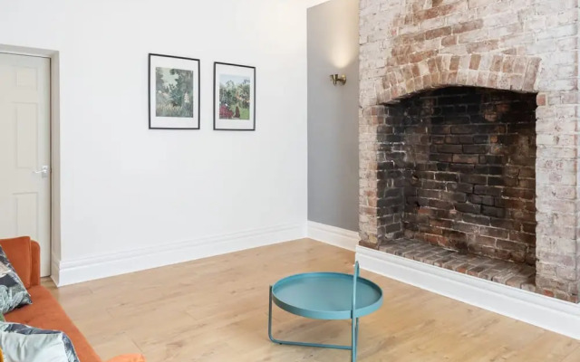 Host Stay Milbanke House