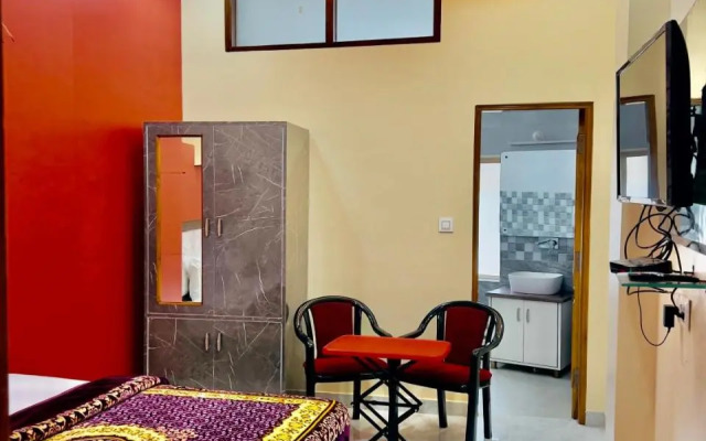 OYO 24426 Hotel Sky Blue