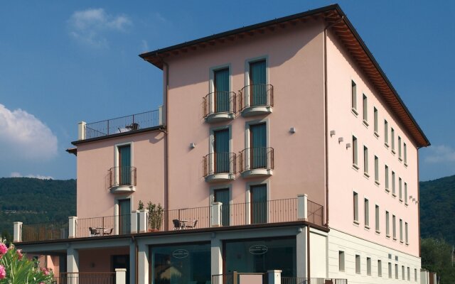 International Hotel Iseo