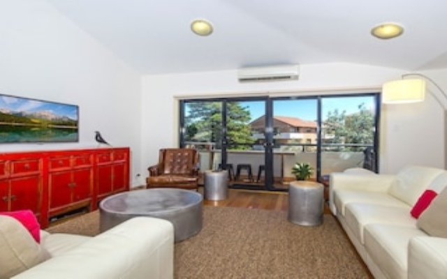 Bondi Beach Lamrock Avenue