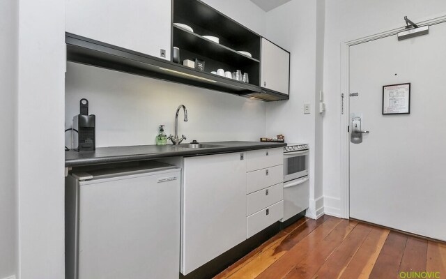 QV Lovely Sunny 1-bedroom in CBD 1025