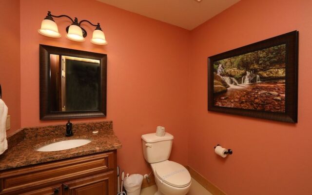 Hilltop Haven - Four Bedroom Chalet