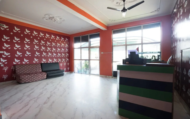 SPOT ON 631 Hotel Highway Plaza