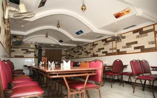 Hotel Valluvar