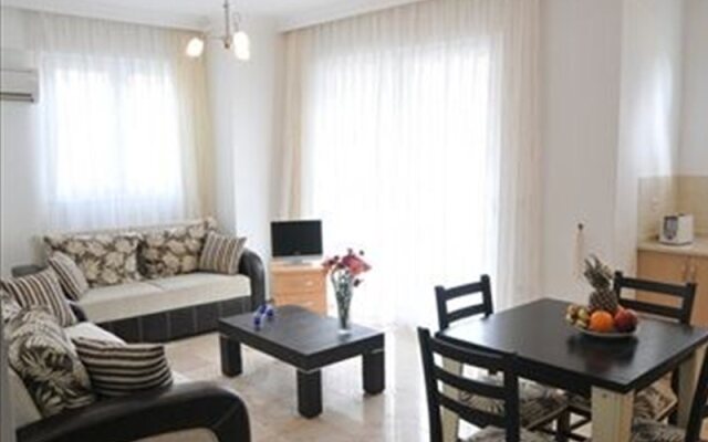 Deska Hisar Garden Apartments