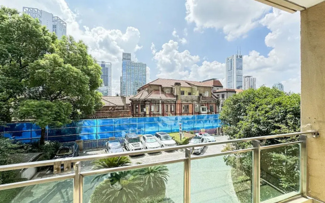 Shanghai West Nanjing RD 3Bed 1Min Metro