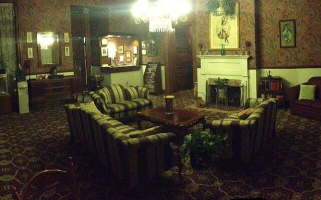 Biltmore Suites Hotel