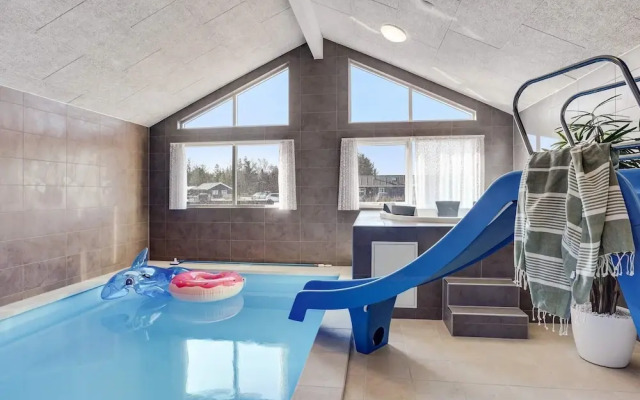 5 Star Holiday Home in Albaek