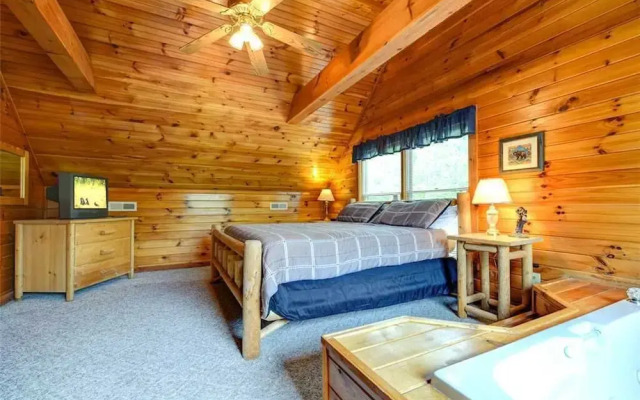 Honey Pot - Three Bedroom Cabin