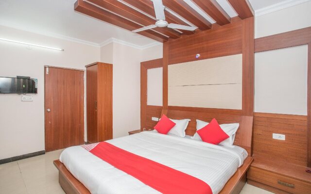 Green Paradise Luxury Suites by OYO Rooms