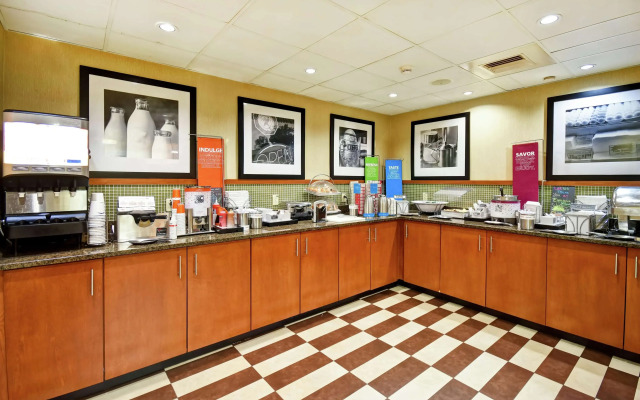 Hampton Inn St. Louis/Westport