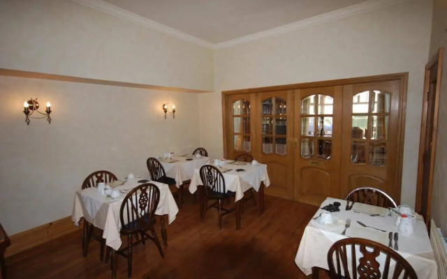 TYME Suites on Kingsway