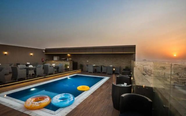 Naviti Warwick Dammam