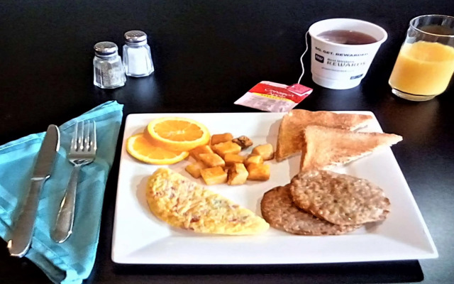 Best Western Plus MidAmerica Hotel