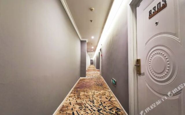 Up Star Hotel