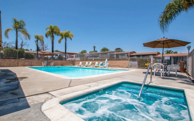 Rodeway Inn Fallbrook Downtown