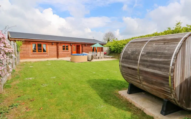 Yew Lodge