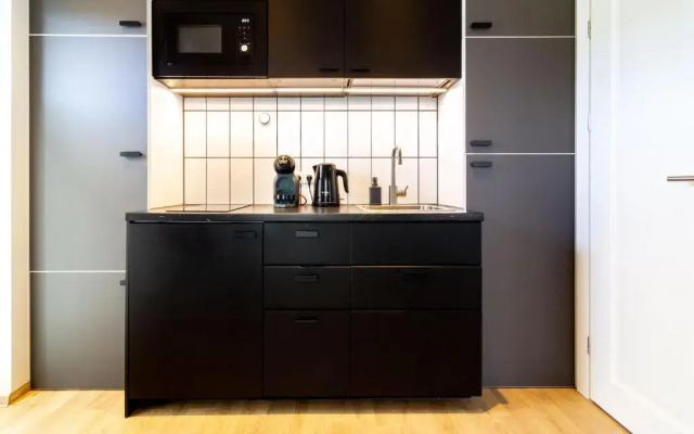 Green Shine Apartment, By Cohost