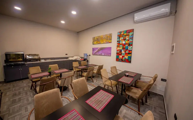 City Center Hotel