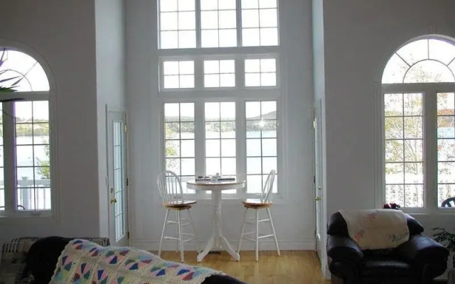 A1-Lakeview B&B