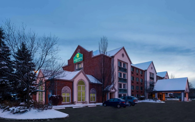 La Quinta Inn & Suites by Wyndham Cleveland Macedonia