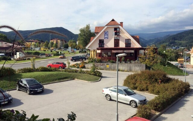 Garni Hotel Zvon