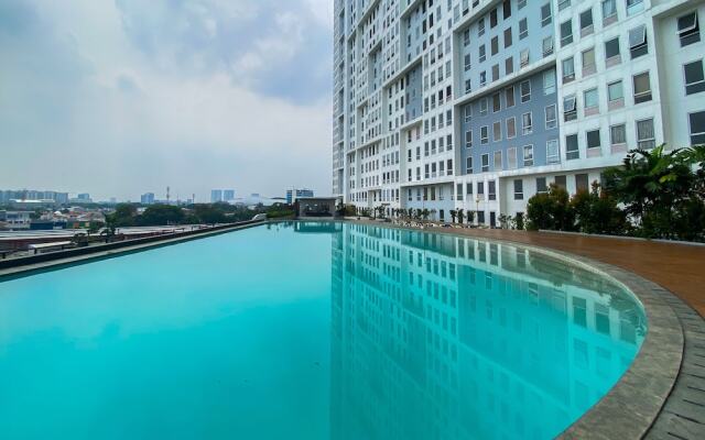 Comfort 1Br At Patraland Urbano Apartment