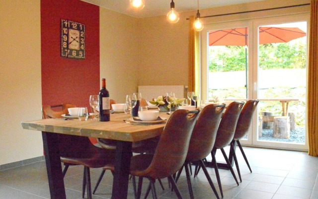 Elegant Child Friendly Villa in Berismenil near Forest