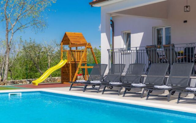 House Veli vrt Pallerols