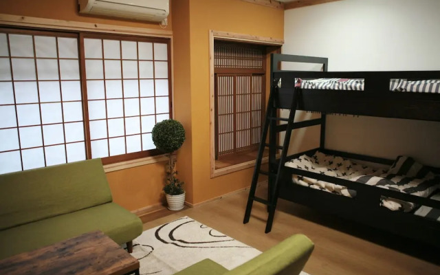 Maru House - Hostel