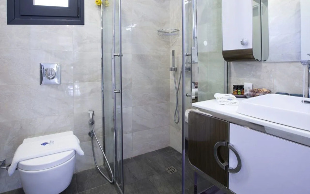 dell Mar stone house