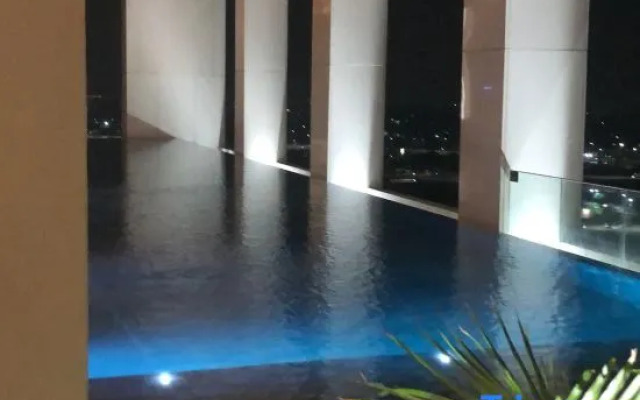 The Smith Luxury SkyView Apartments