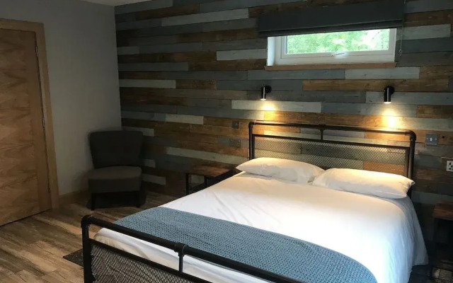 The Shack and Pods at Inchree