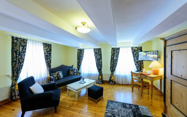 Hotel Theophano