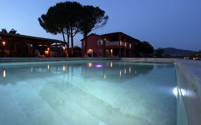 Authentic Villa With Swimming Pool in Grosseto
