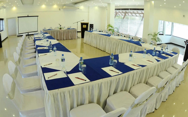 Golden Star Beach Hotel