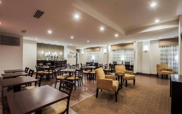 Sleep Inn & Suites