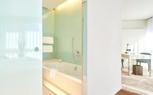 SIDE, a Member of Design Hotels