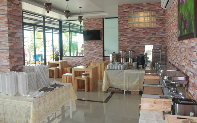 Tawan Anda Garden Hotel