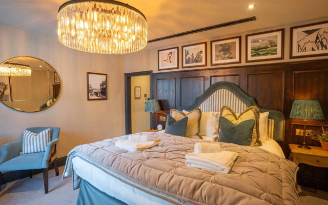 Salisbury Arms Hotel