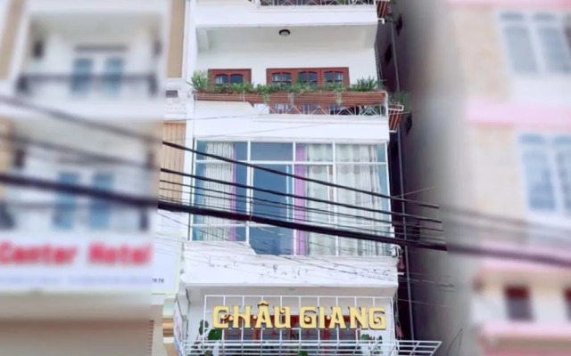 Chau Giang Hotel