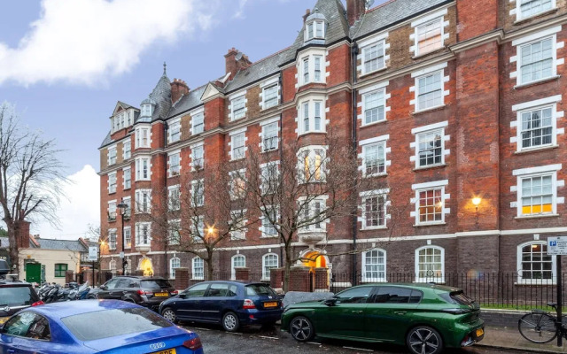 The St John's Wood Apartment