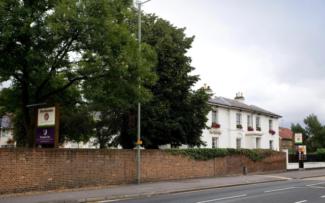 Premier Inn Epsom Central