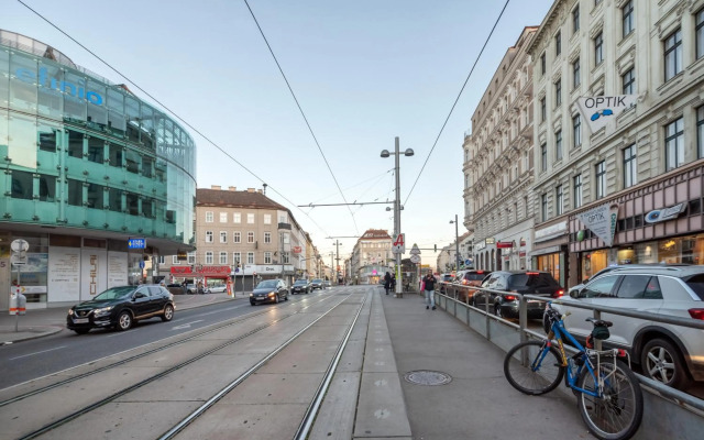 Cozy and central City Apartment at the Belvedere
