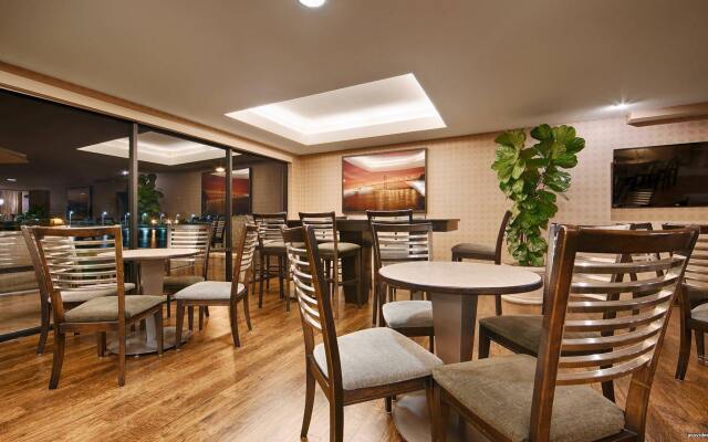 Best Western Plus Bayside Hotel