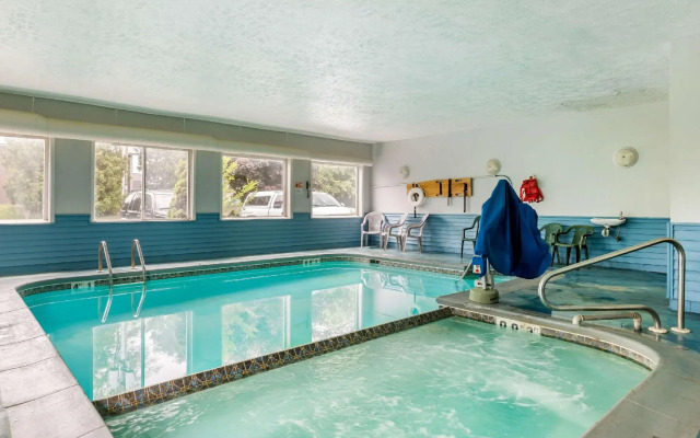 Econo Lodge Traverse City South