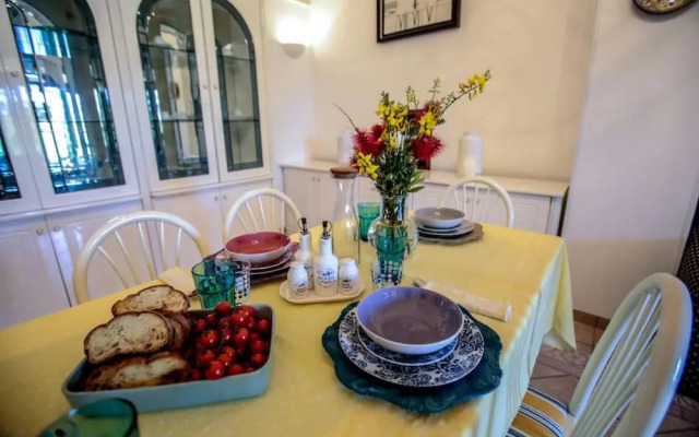 Esclusiva Villa a Ostuni con Piscina 1km dal Mare