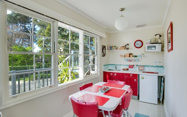 The Heart of Emerald Bed & Breakfast – Guest Rooms – Melbourne